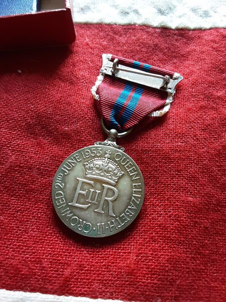 Boxed 1953 Queen Elizabeth II Coronation Medal - Image 3