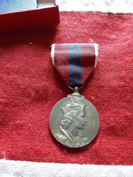 Boxed 1953 Queen Elizabeth II Coronation Medal - Image 4