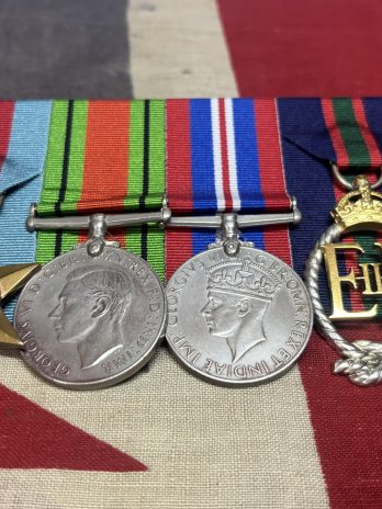 Unnamed WWII group with Royal Navy Volunteer Decoration.