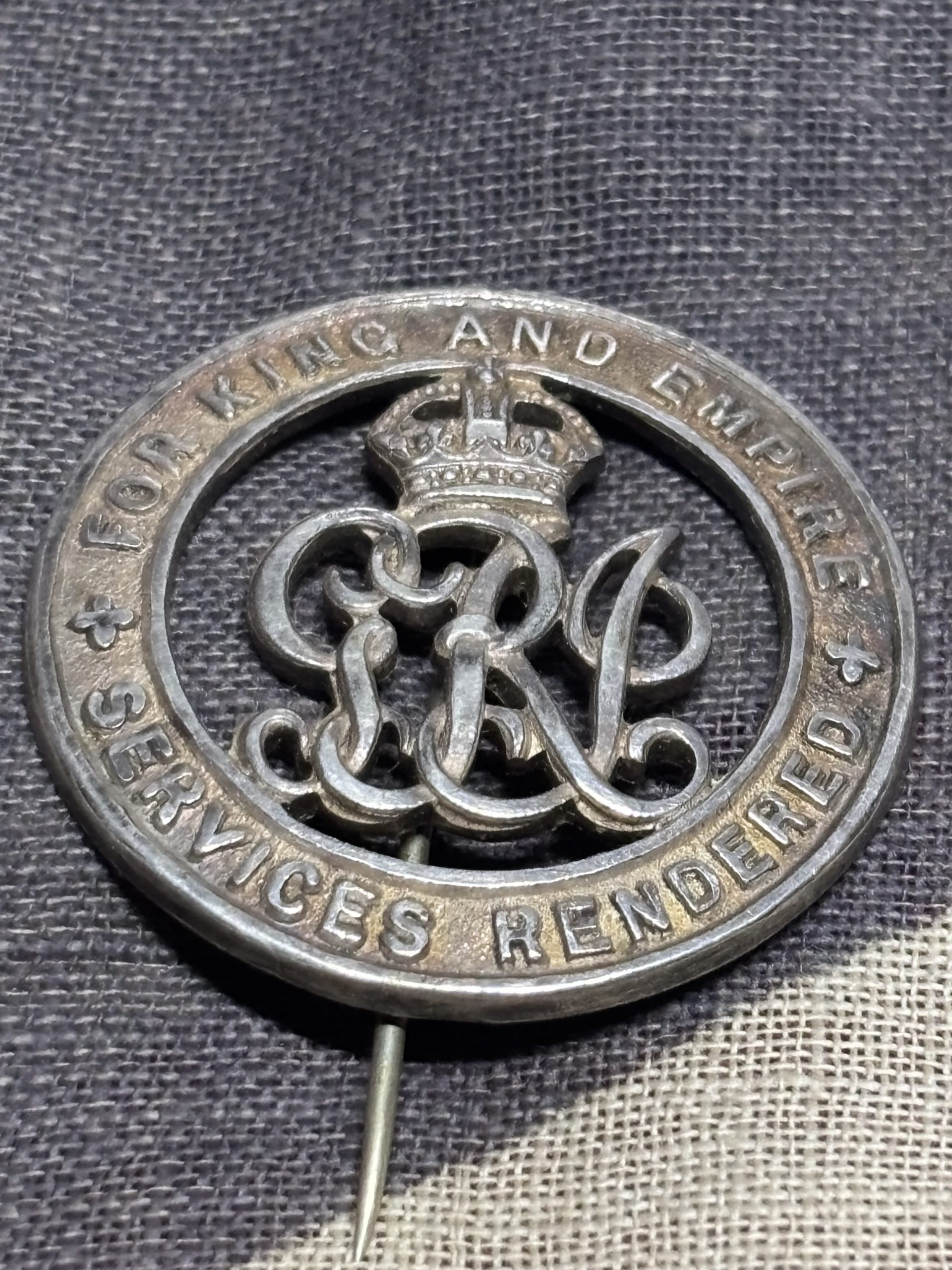 Silver War Badge. Thomas James Robertson. Machine Gun Corps. Glasgow.