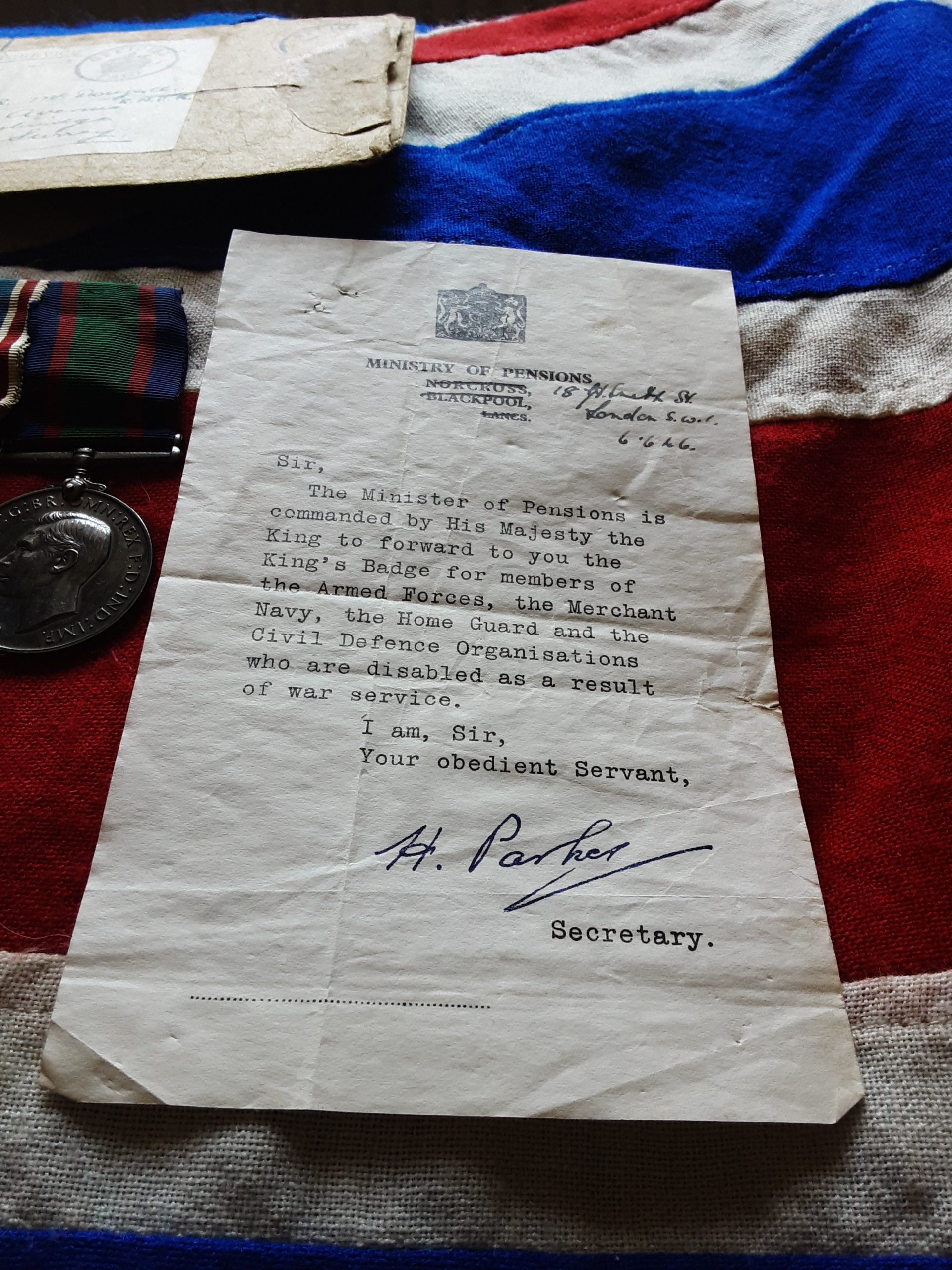 Royal Yacht WWII RNVR officers group. Lieutenant Douglas Ronald McDougall. Surrey - Image 4
