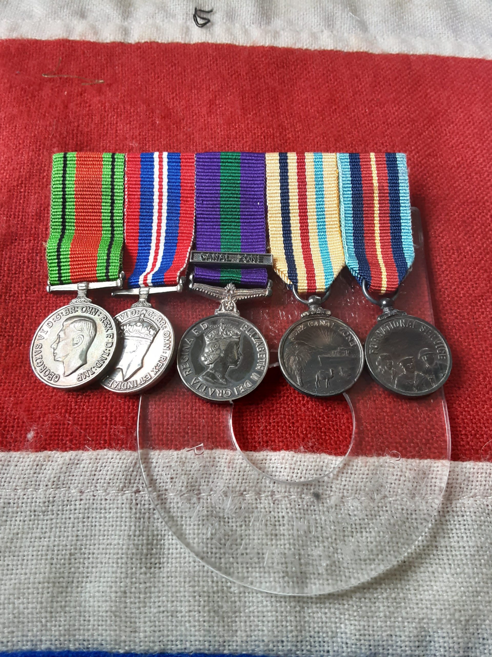 Attributed Miniature Group PARAS . Ww2 & Canal Zone . Sgt Wallace Chapman 9th Ind Airborne Sqd Re . - Image 2