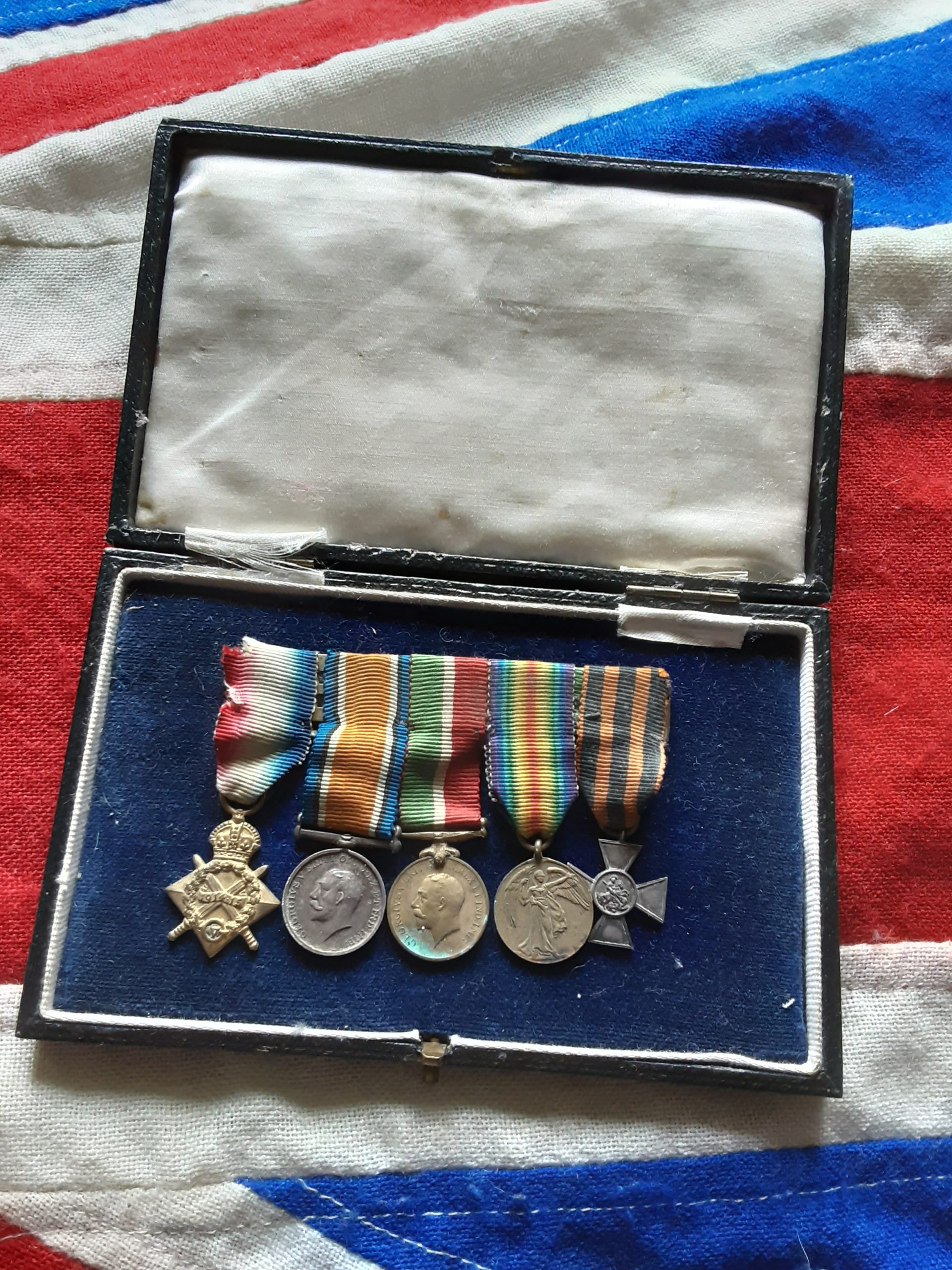 Period Miniature Ww1 Mercantile Marine & Imperial Russian Cross Of St George Group.
